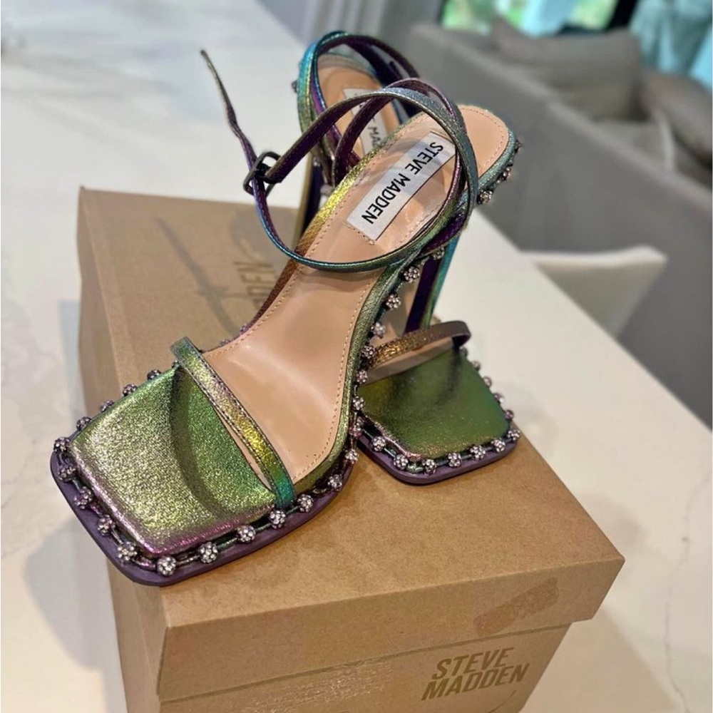 Steve Madden kitten heels